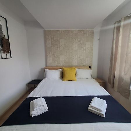 בוקרשט Morii Lake Apartment מראה חיצוני תמונה