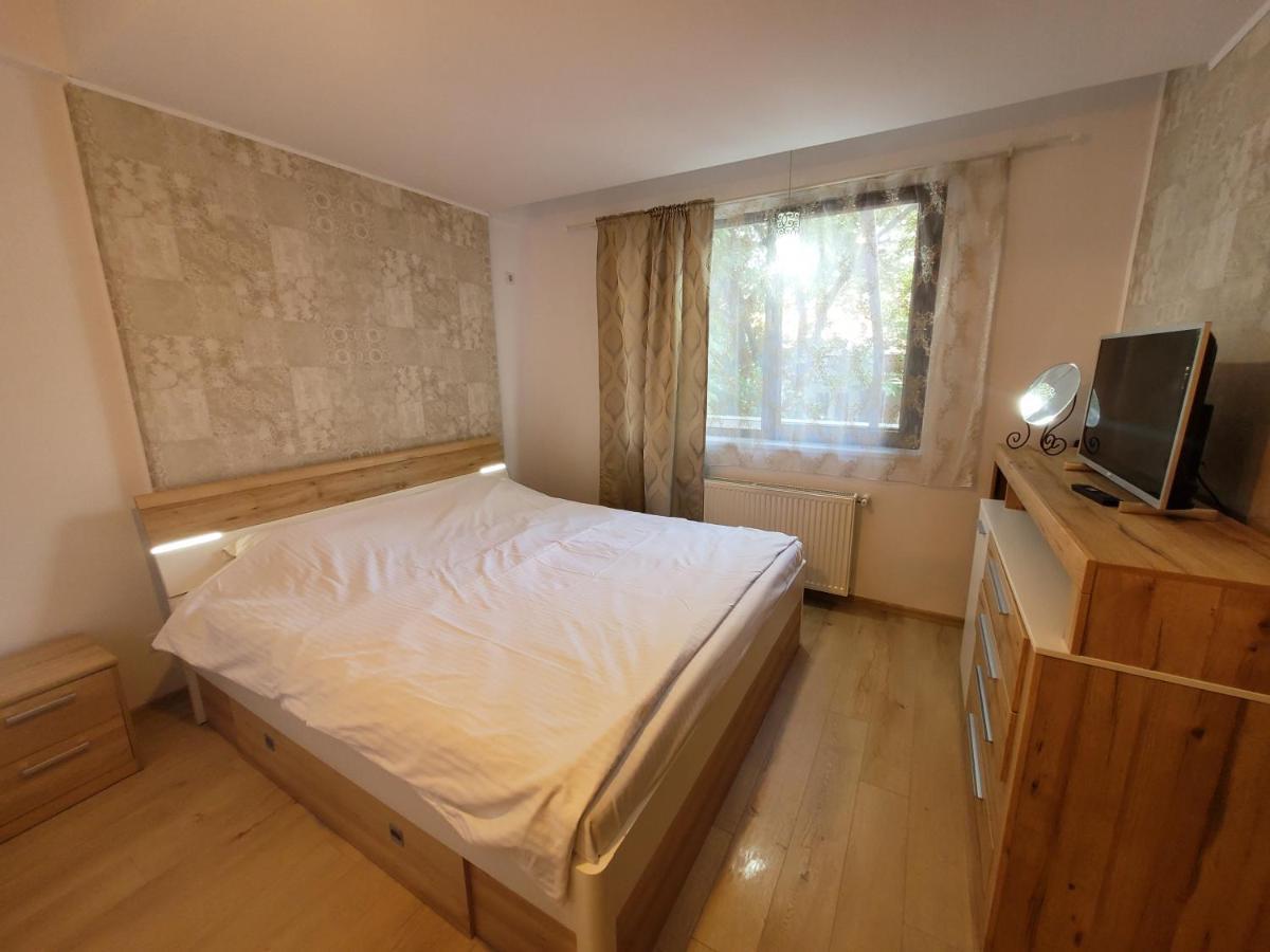 בוקרשט Morii Lake Apartment מראה חיצוני תמונה